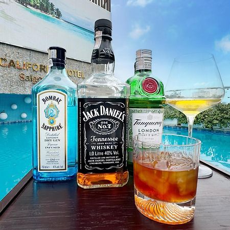 California Saigon Hotel & Rooftop Pool Ho-Chi-Minh-Stadt Exterior foto