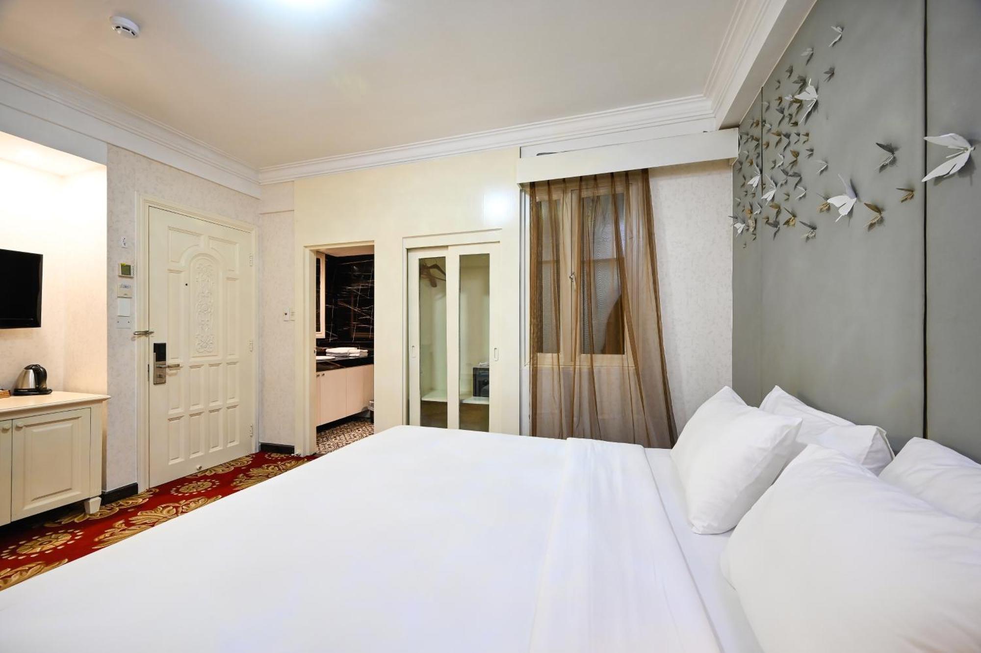 California Saigon Hotel & Rooftop Pool Ho-Chi-Minh-Stadt Zimmer foto